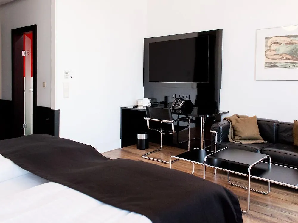 Dormero Hotel Berlin Ku'Damm 4*,
